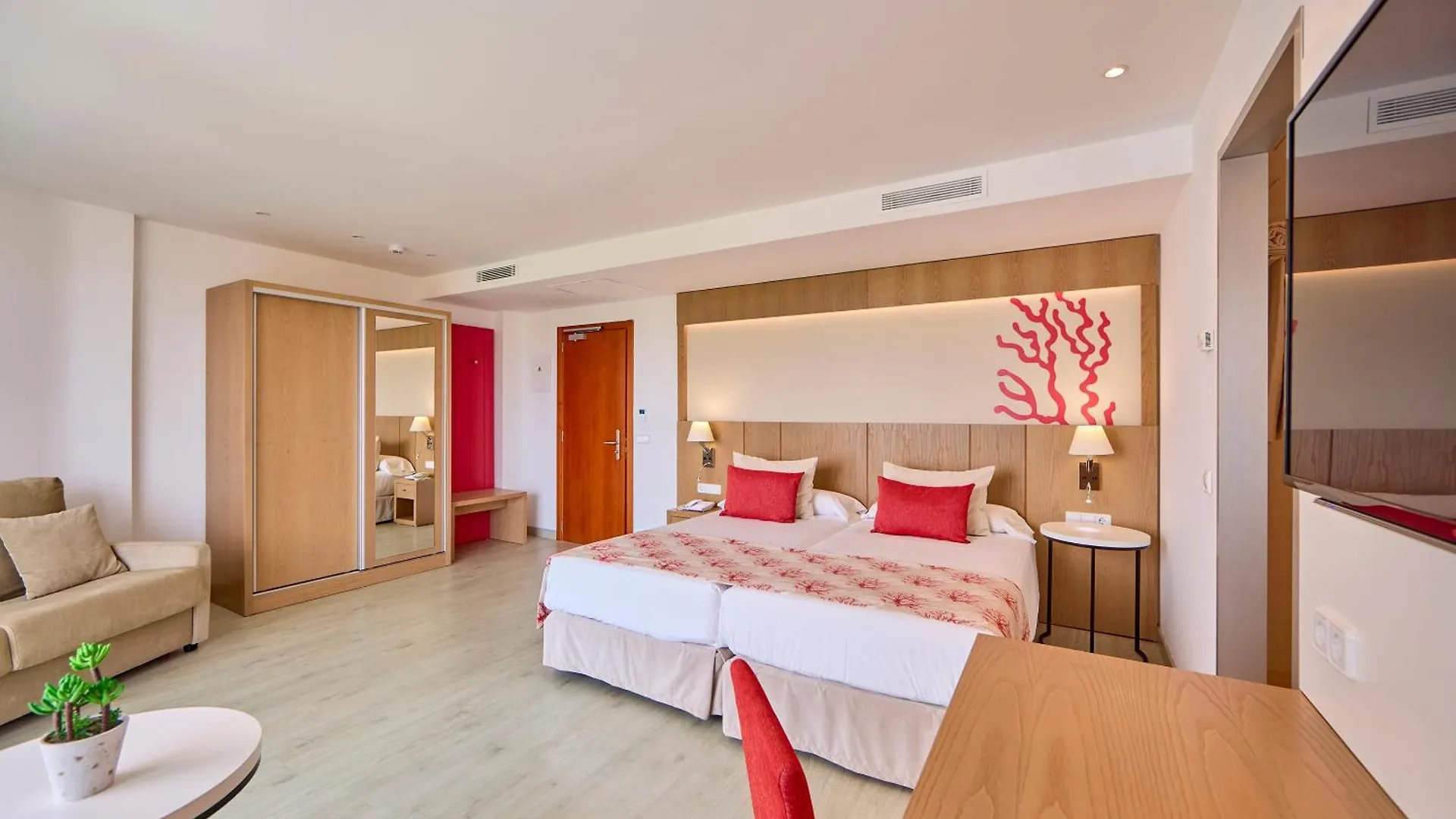 ****  Universal Hotel Perla S'Illot  Espanha