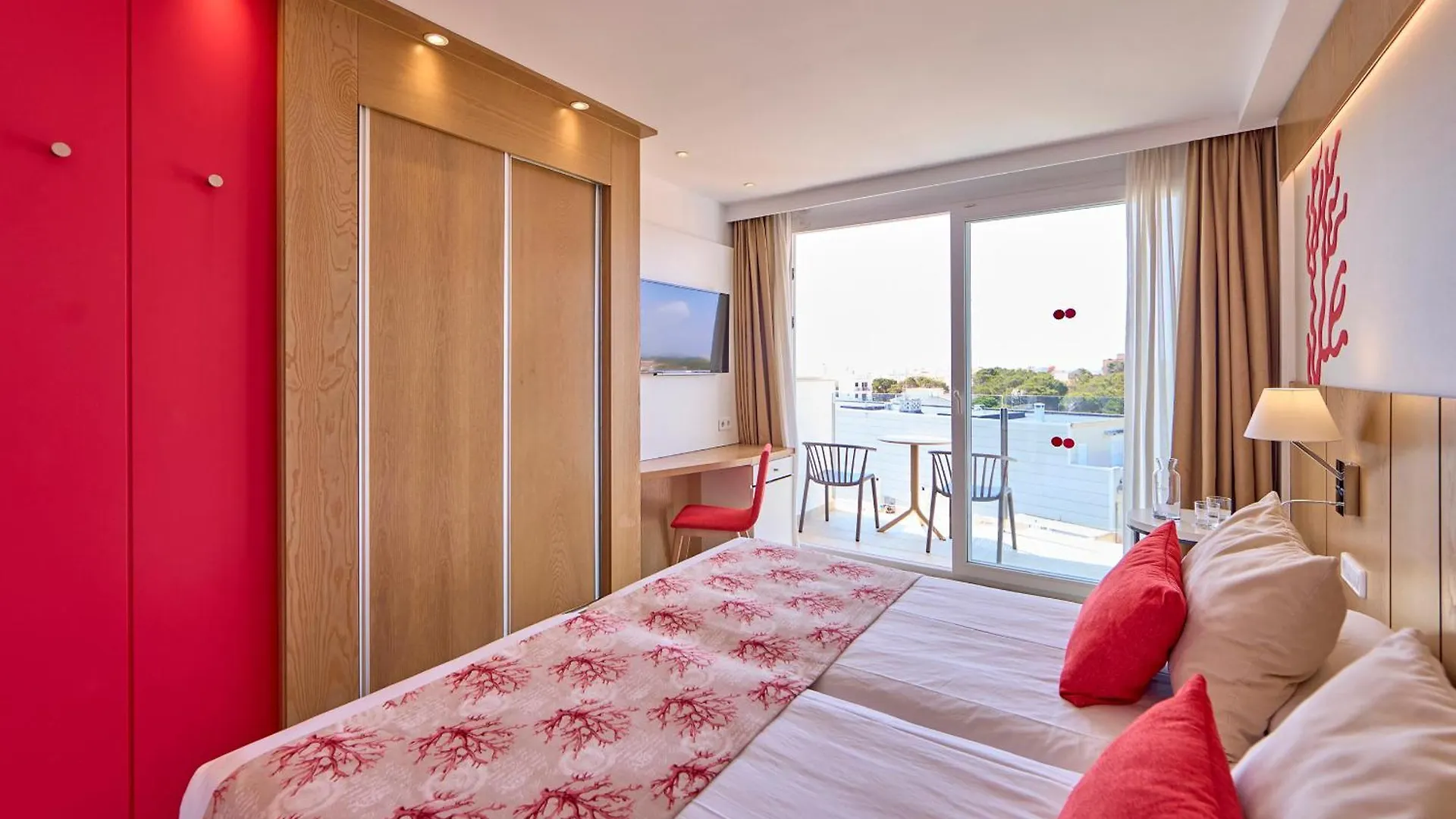Universal Hotel Perla S'Illot   S'Illot (Mallorca)