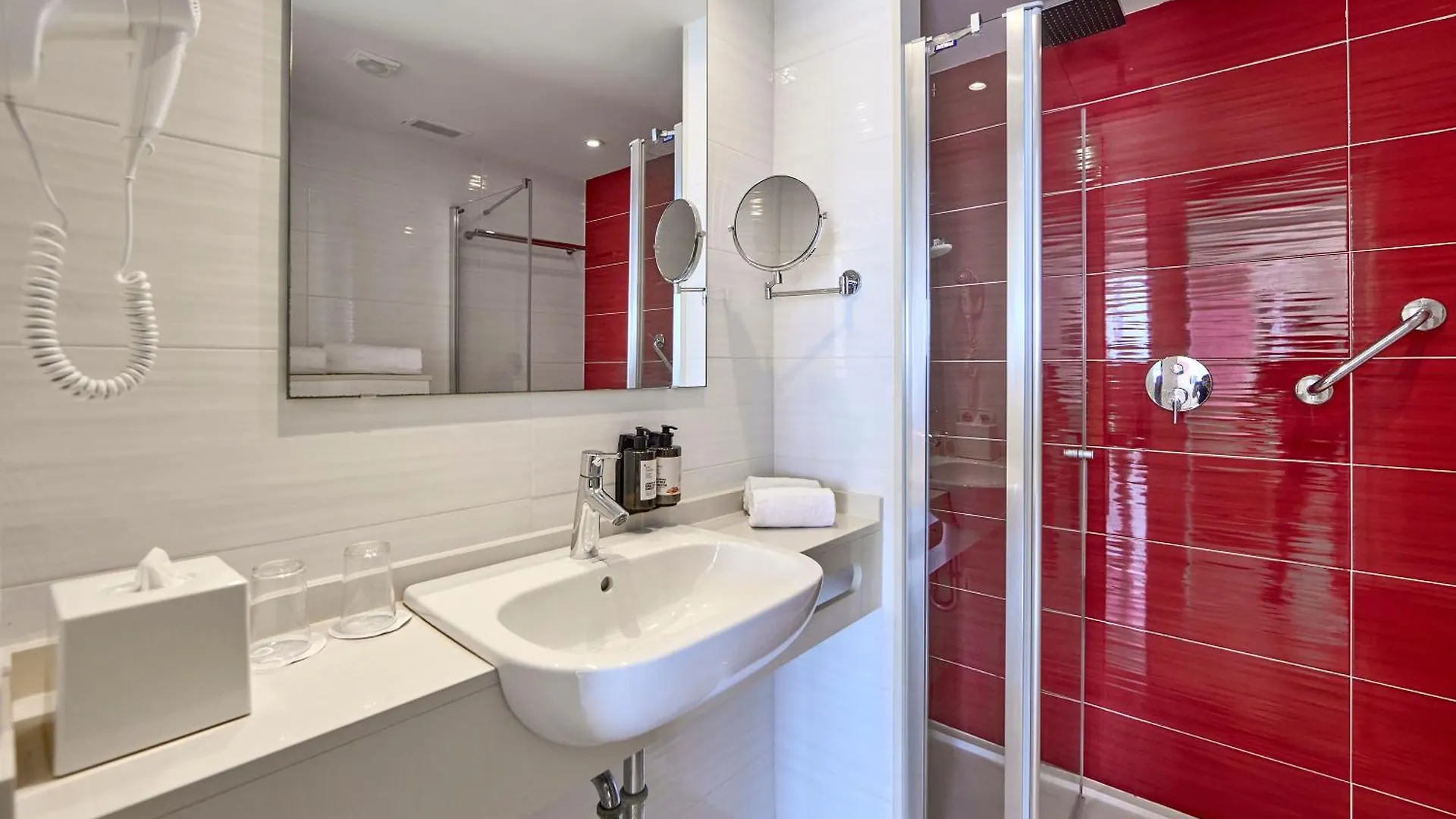 ****  Universal Hotel Perla S'Illot  Spain